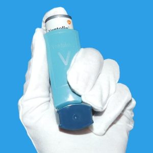 Est&eacute;tica dental en Terrassa - los inhaladores afecta a los dientes 300x300